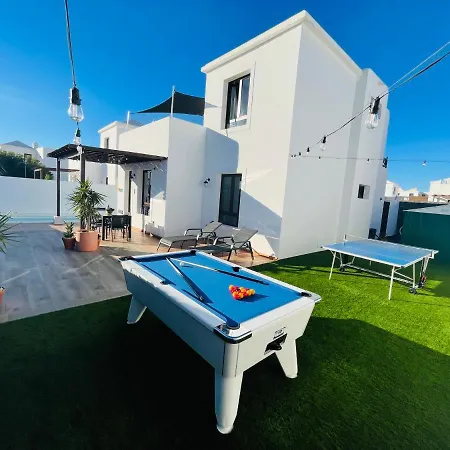 Oliral Villa *